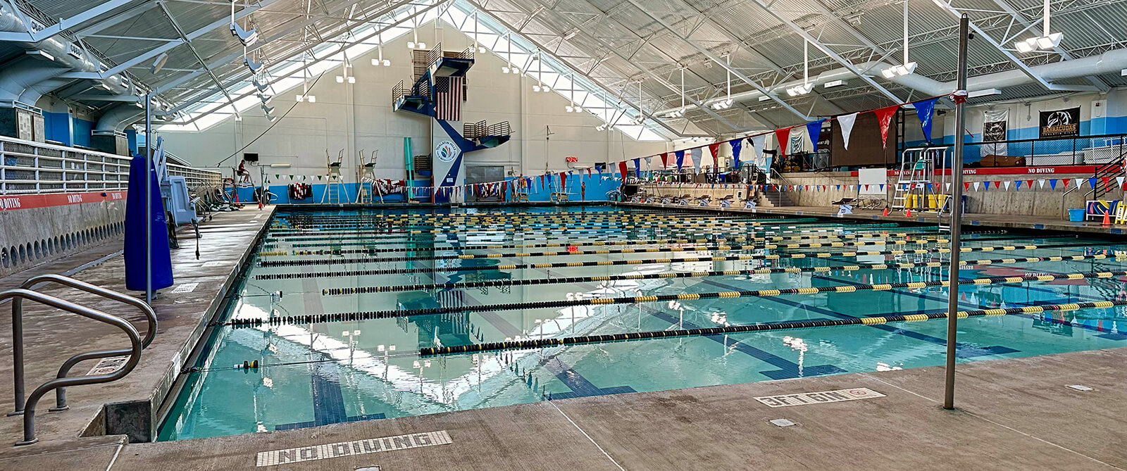 Tualatin Hills Aquatic Center pool photo