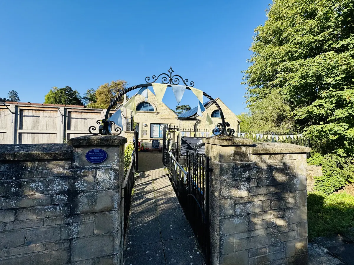 Cirencester Open Air Pool gallery image