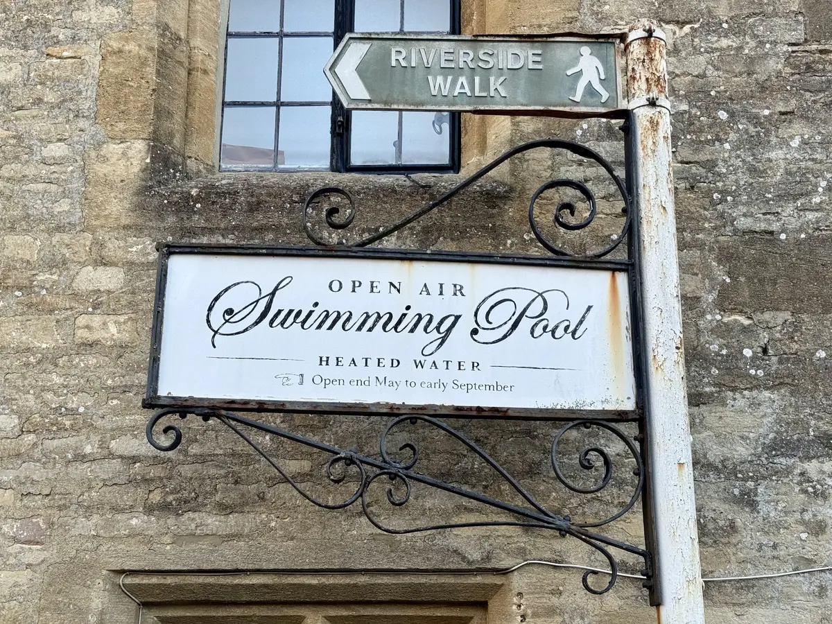 Cirencester Open Air Pool gallery image